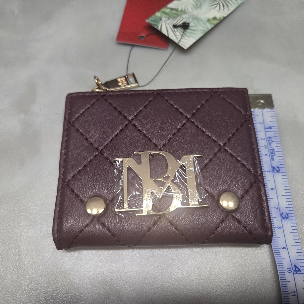 Badgley Mischka NWT Plum Quilted Design Card Wallet